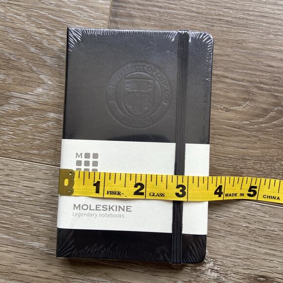 Moleskine Custom University of Chicago Notebook 5 3/8" x 3 1/2" Black Hard Cover - Picture 4 of 6